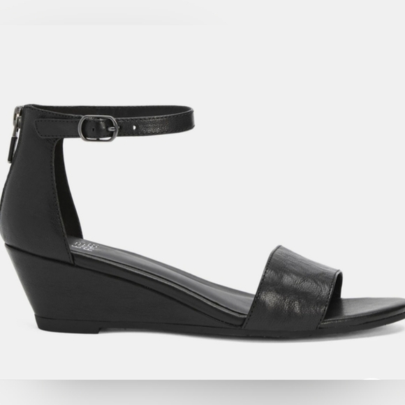 New Eileen Fisher Black Tumbled Leather Ankle Strap Wedge Samdal Size 6.5 - Picture 1 of 8